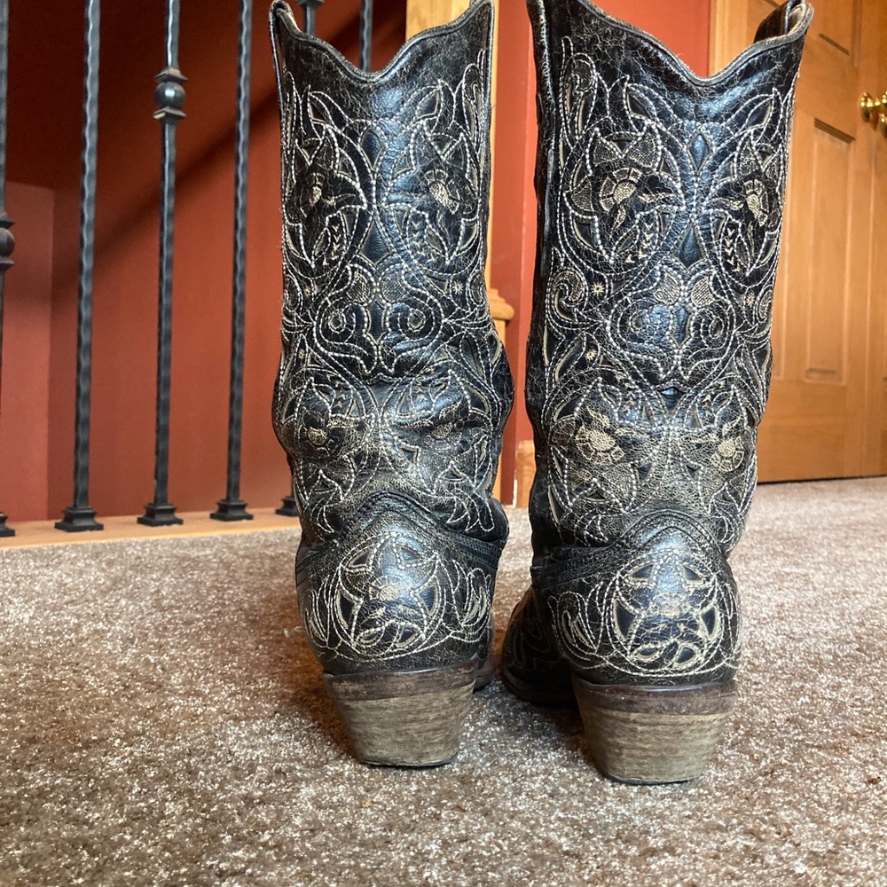 Corral Brown Boots with Durable Leather - Picture 5 of 5